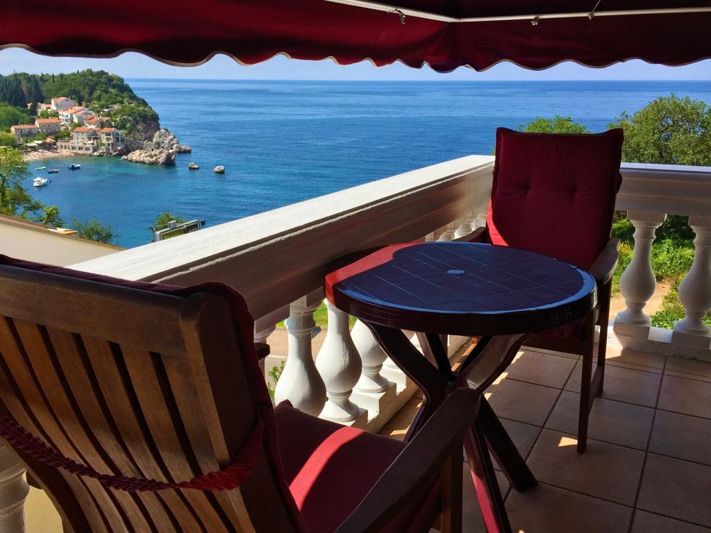 Villa Sara Guesthouse Sveti Stefan Exterior foto